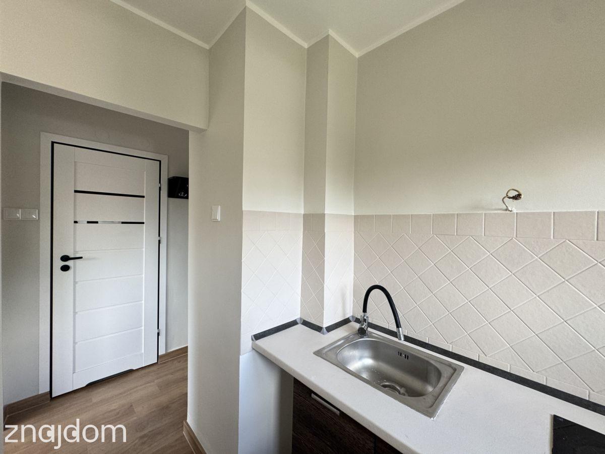 Saska Kępa | kawalerka z oddzielną kuchnią, balkon - zdjęcie 9