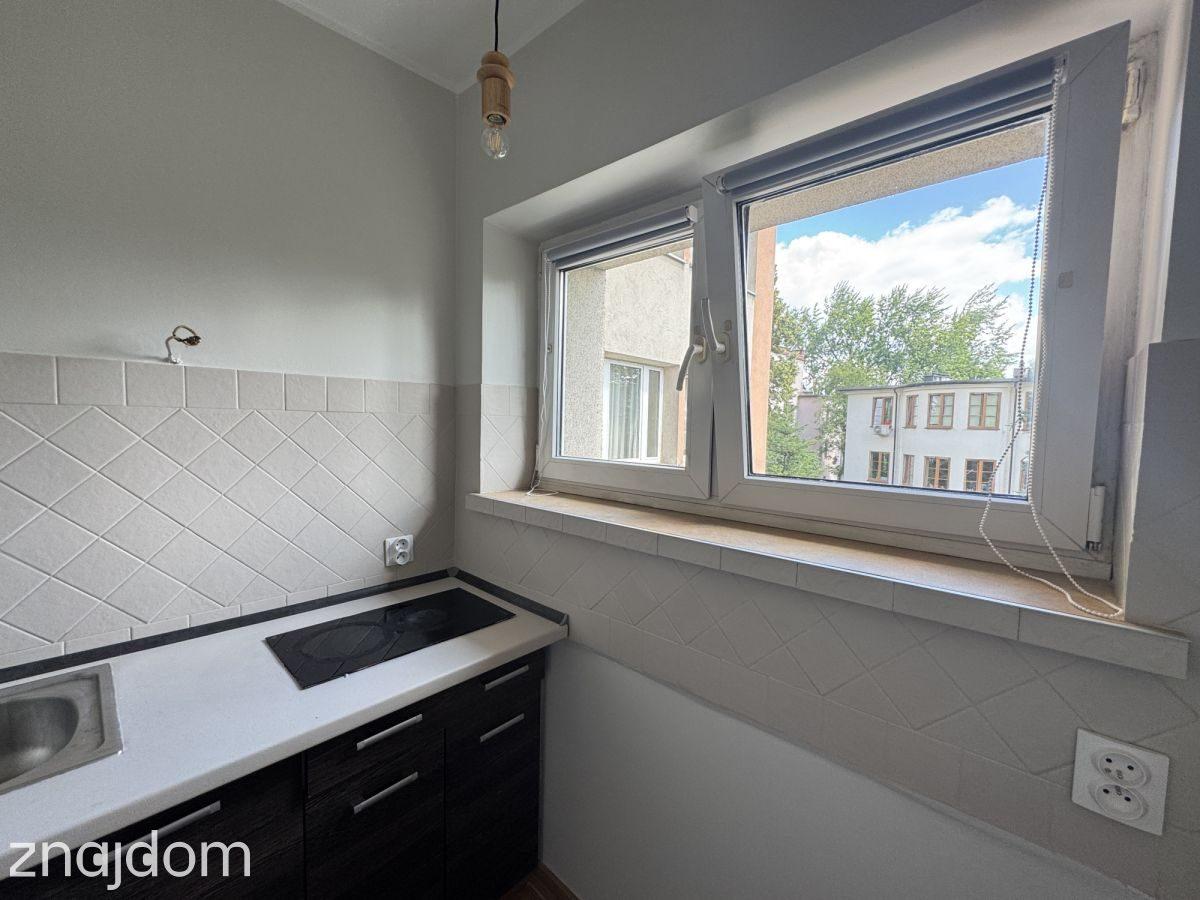 Saska Kępa | kawalerka z oddzielną kuchnią, balkon - zdjęcie 7