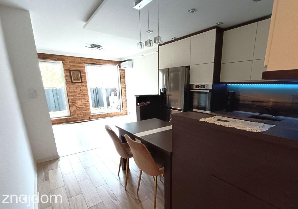4 pokoje | balkon | komórka | 2 garaże - zdjęcie 2