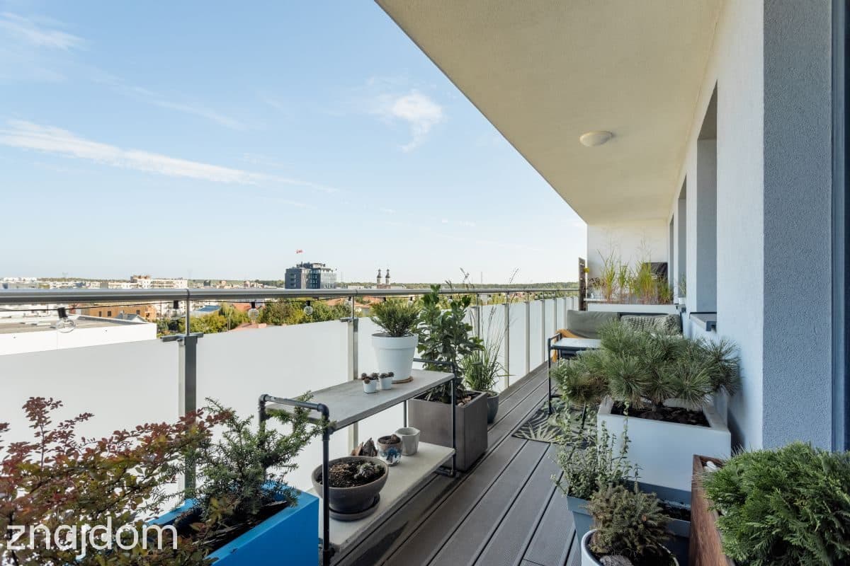 | Umeblowane | Duży Balkon | Komórka | 2 Garaże | - zdjęcie 17