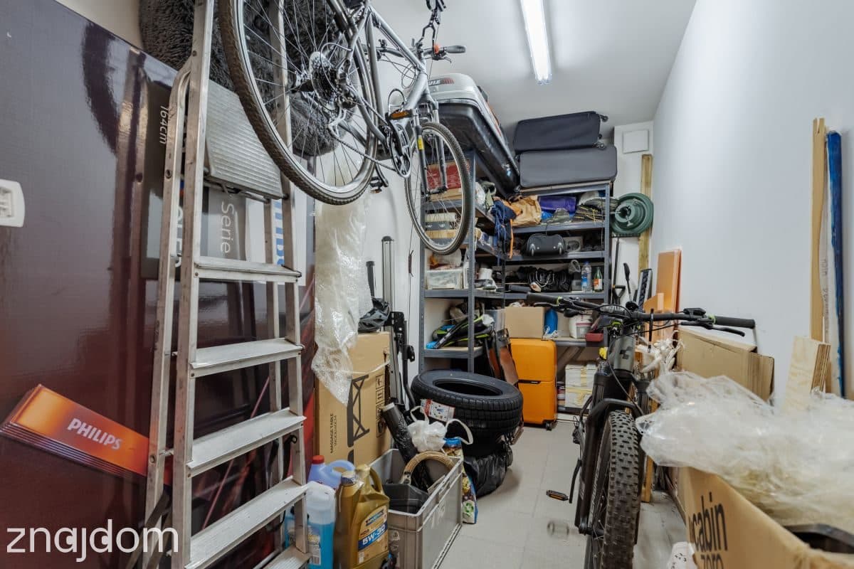 | Umeblowane | Duży Balkon | Komórka | 2 Garaże | - zdjęcie 18
