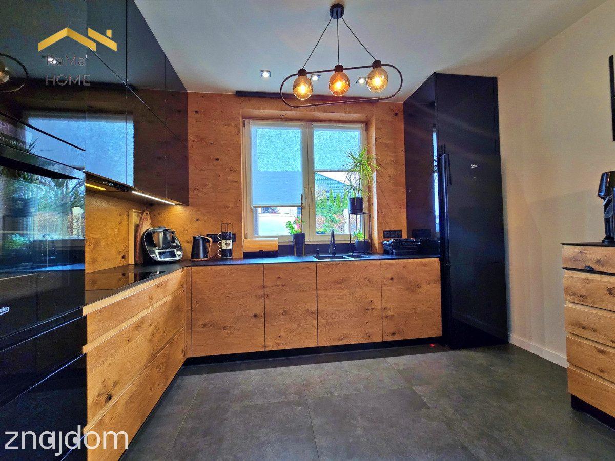Komfortowy dom 188m2 - garaż, biuro, piękny ogród - zdjęcie 9