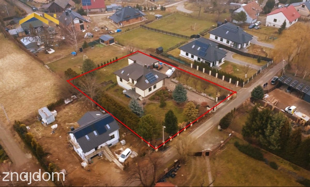 Komfortowy dom 188m2 - garaż, biuro, piękny ogród - zdjęcie 15