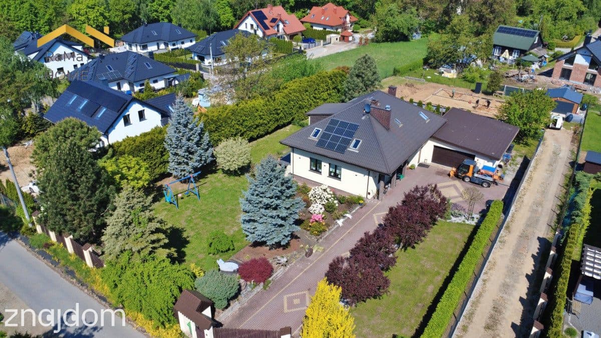 Komfortowy dom 188m2 - garaż, biuro, piękny ogród - zdjęcie 4