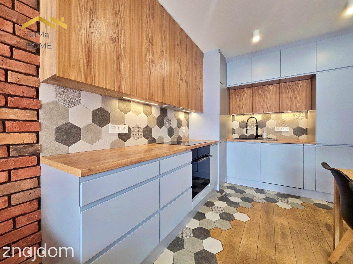 3 pokoje z ogródkiem 40 m² | miejsce postojowe - zdjęcie 9