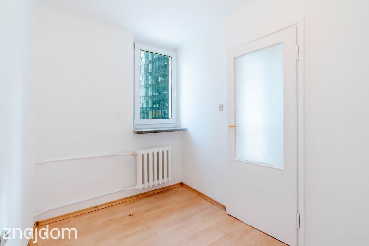 3pok | Centrum | Osobna kuchnia | Loggia | Piwnica - zdjęcie 4