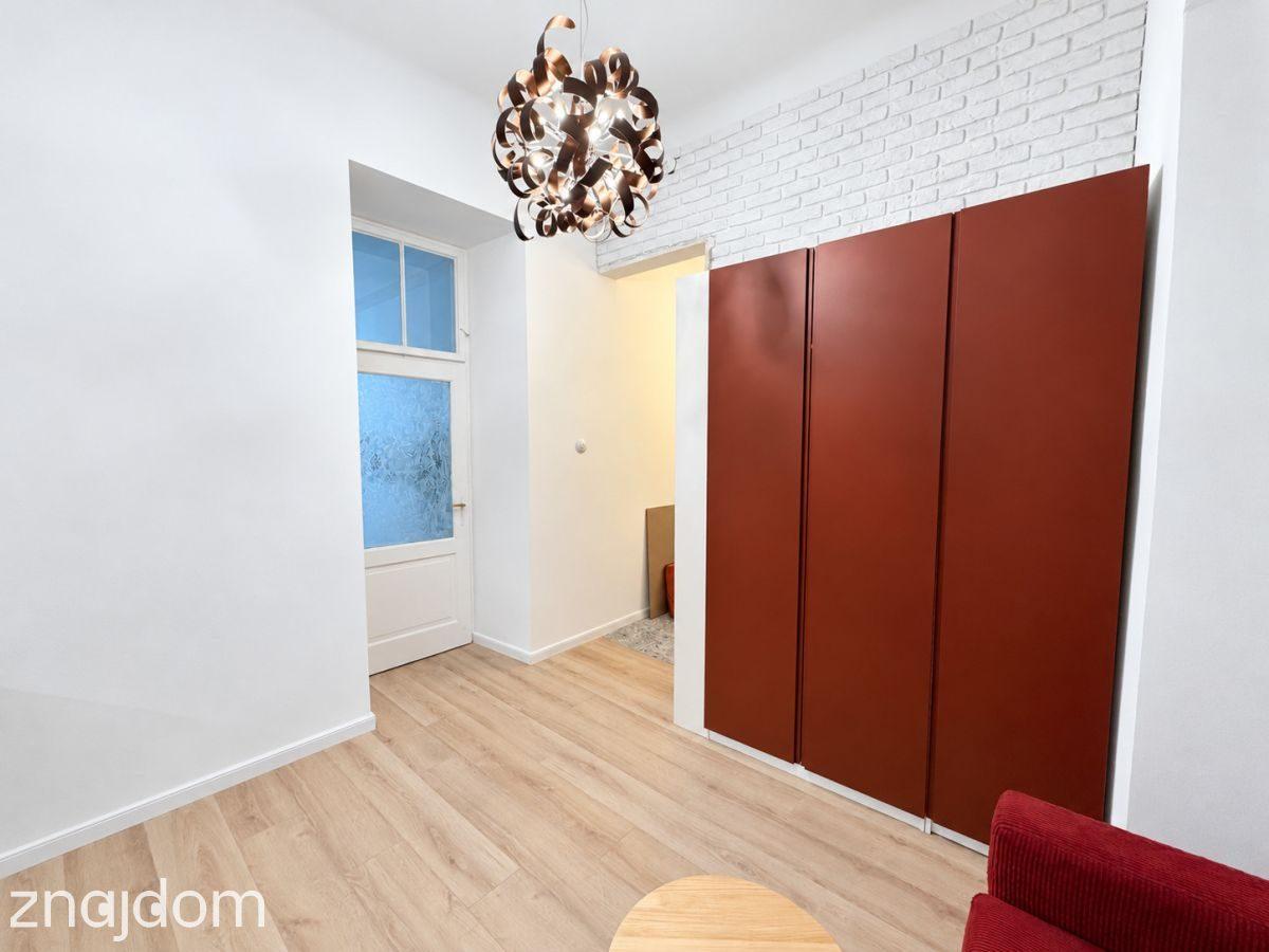 Stylowa kamienica w centrum – 3,50 m wysokości. - zdjęcie 16