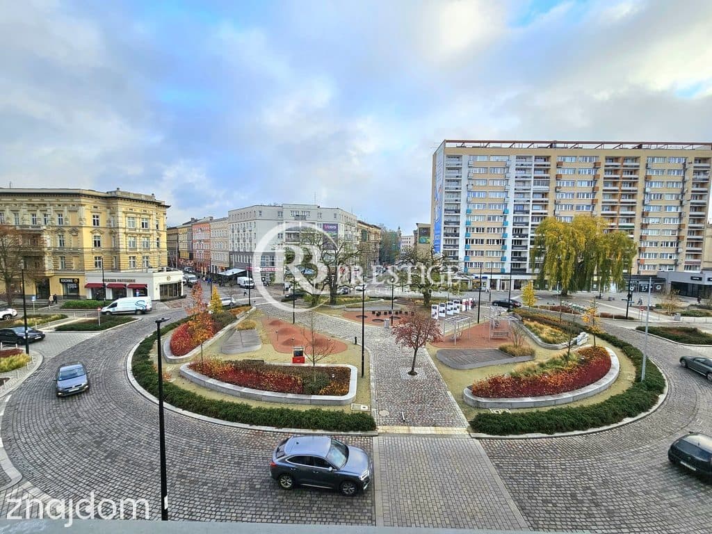 Mieszkanie z potencjałem i widokiem na Plac Zgody - zdjęcie 3