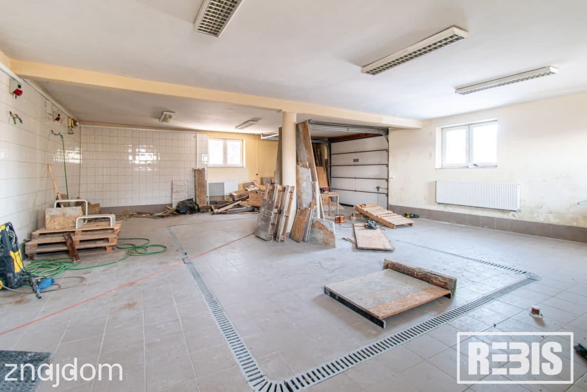 Dom ok 400m2 + hala 300 m2, Działka 25a, Rączna - zdjęcie 16