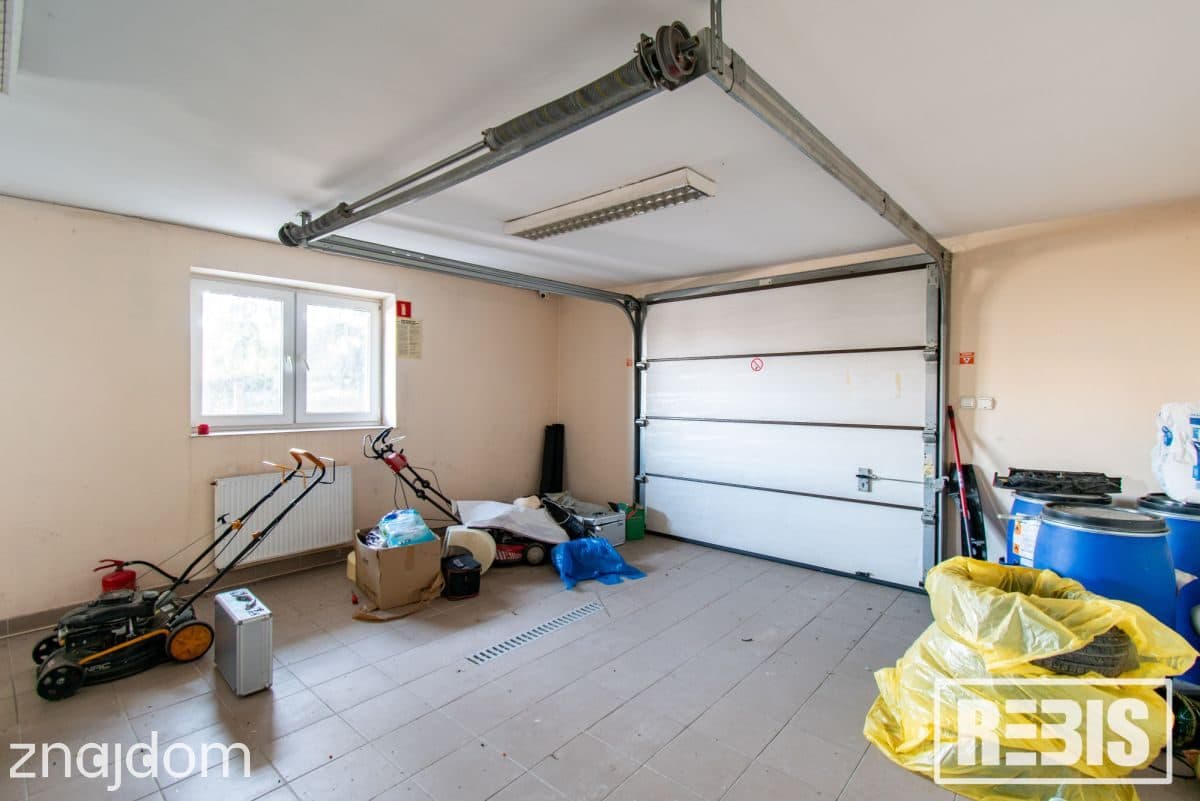 Dom ok 400m2 + hala 300 m2, Działka 25a, Rączna - zdjęcie 17