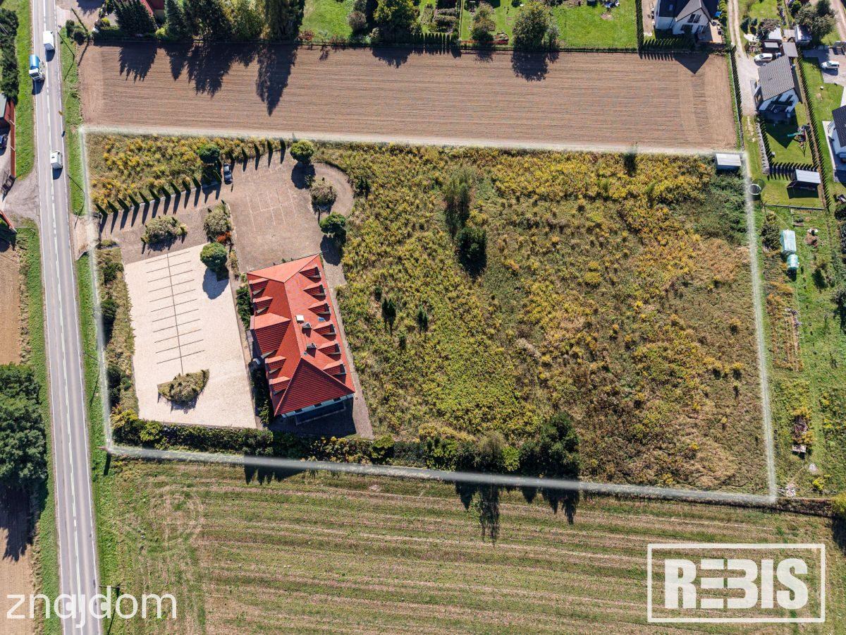Nieruchomość komercyjna 1107 m², działka 1,1 ha - zdjęcie 3