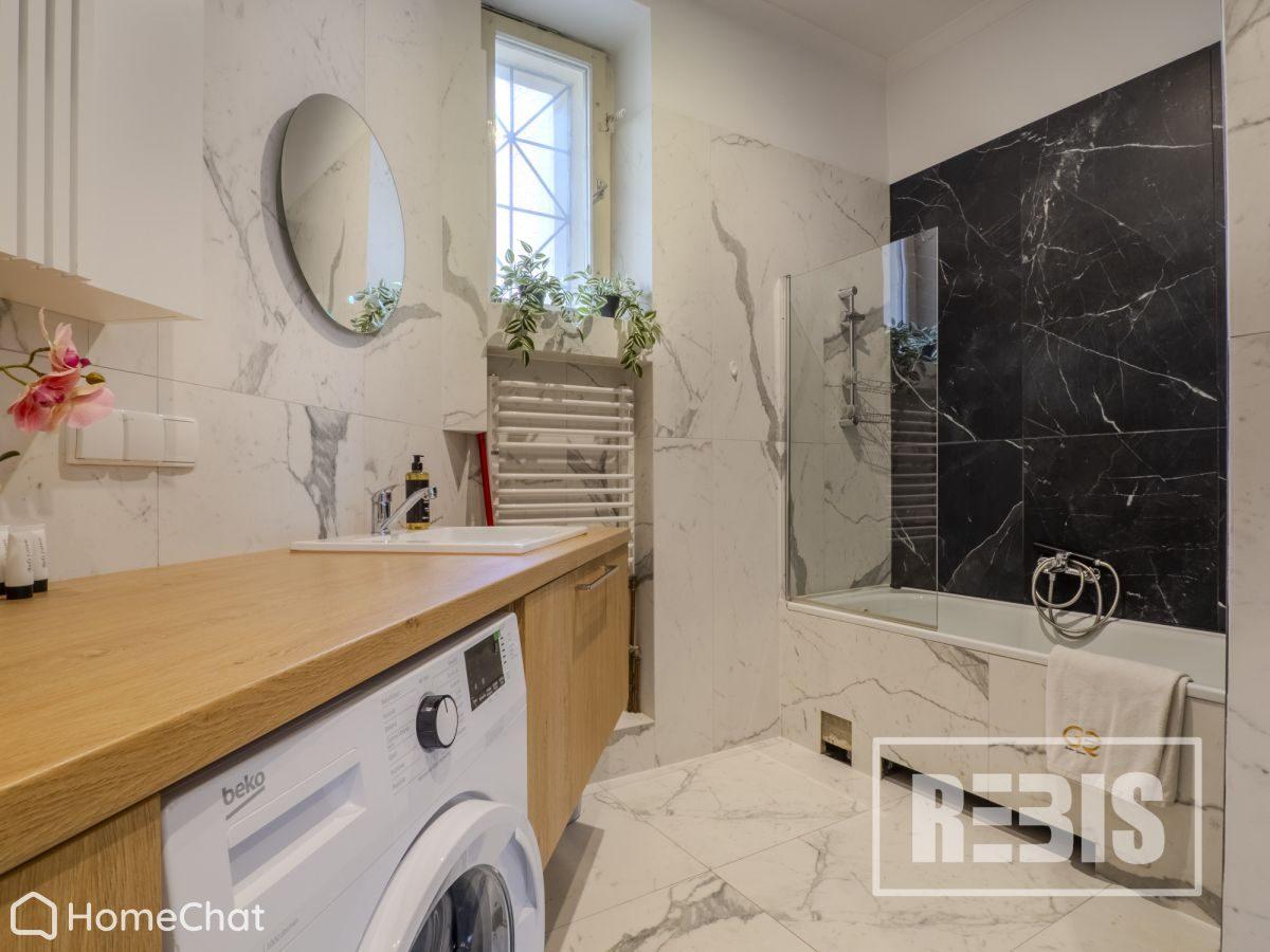 ENG| Stare miasto 80m2 , plac na groblach, 3 pok.