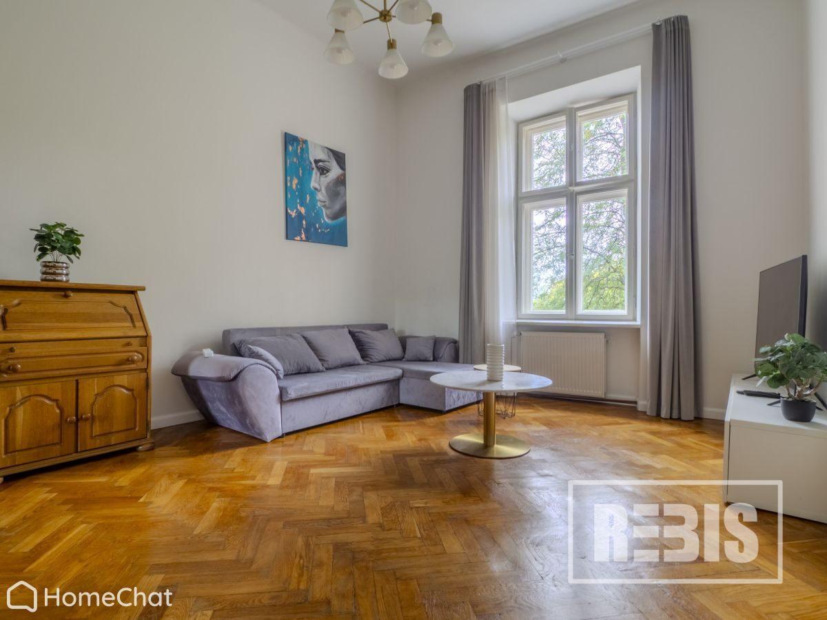 ENG| Stare miasto 80m2 , plac na groblach, 3 pok.
