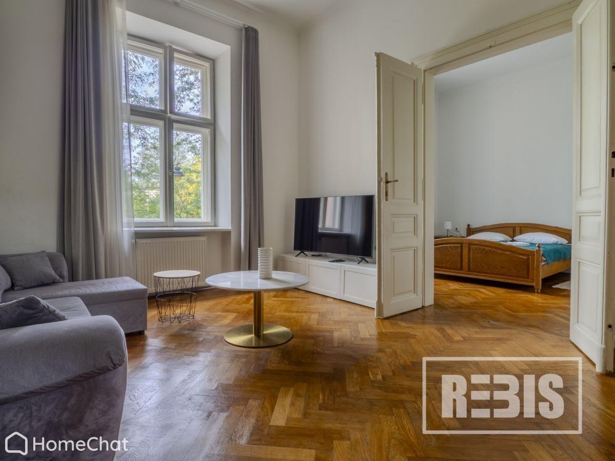 ENG| Stare miasto 80m2 , plac na groblach, 3 pok.