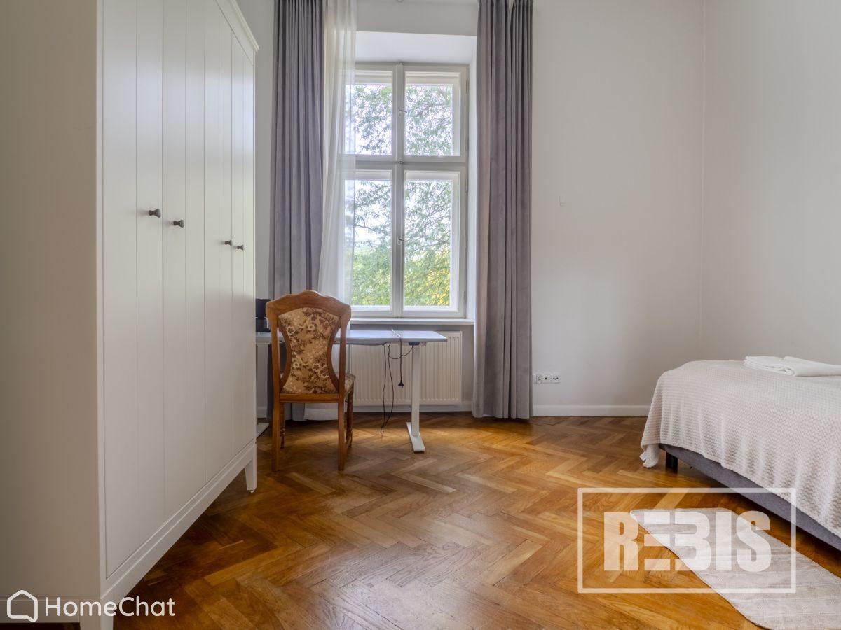 ENG| Stare miasto 80m2 , plac na groblach, 3 pok.