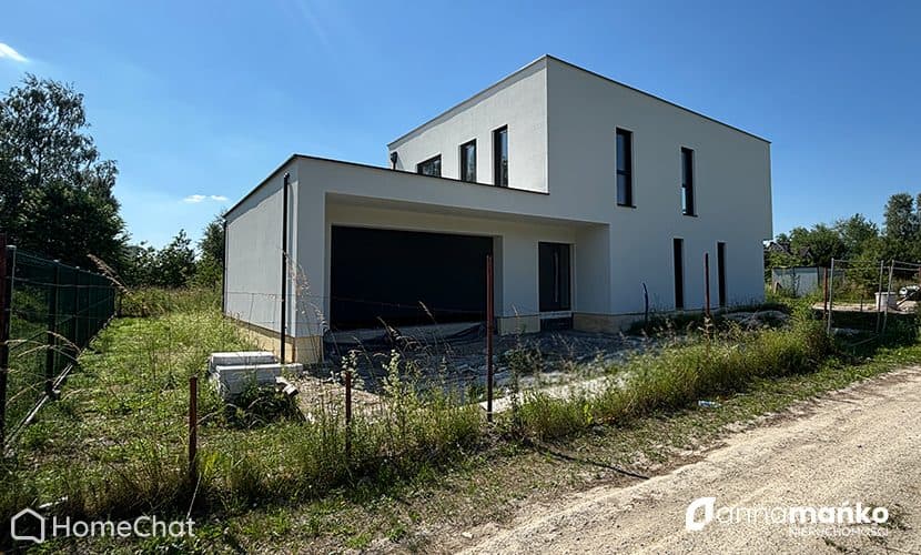Dom 242 m² | 100 m od jeziora i mariny