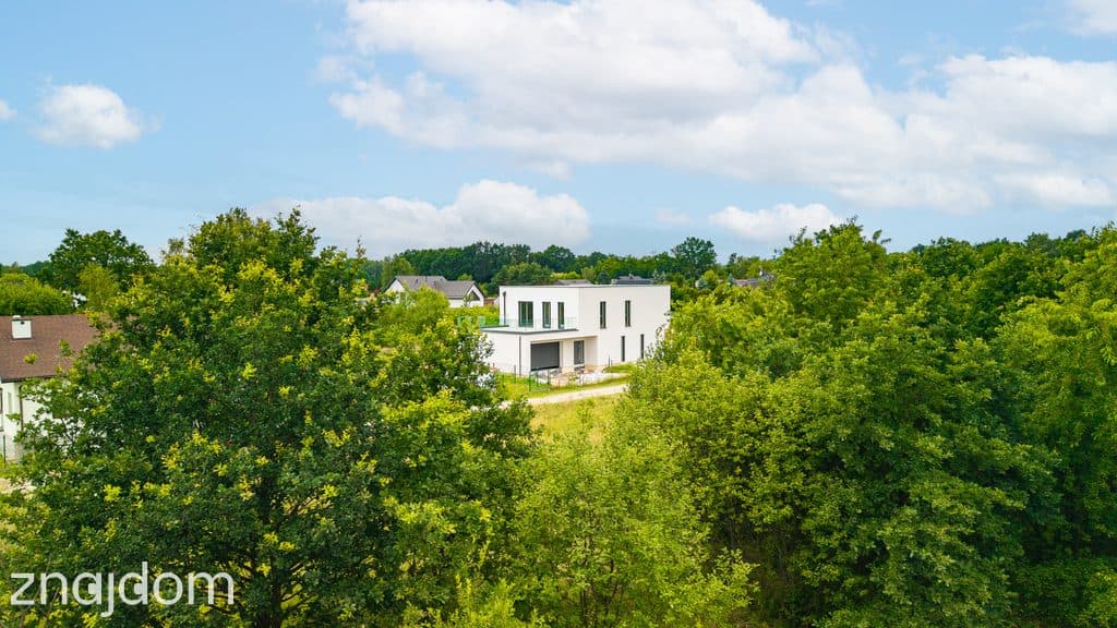 Dom 242 m² | 100 m od jeziora i mariny