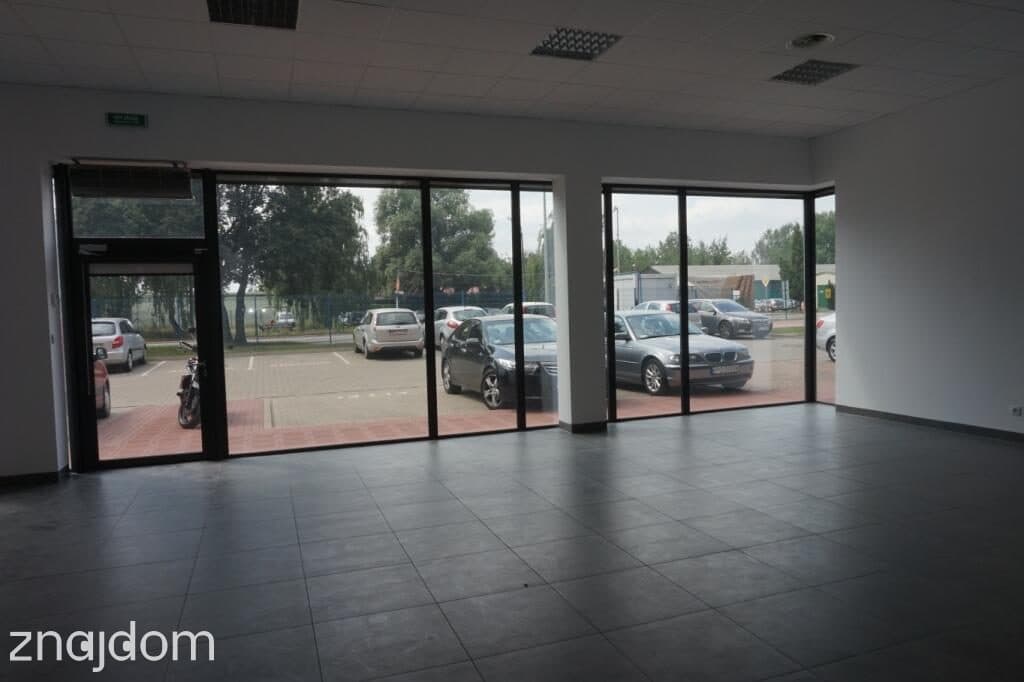 Lokal z witryną | biuro | usługi | parking