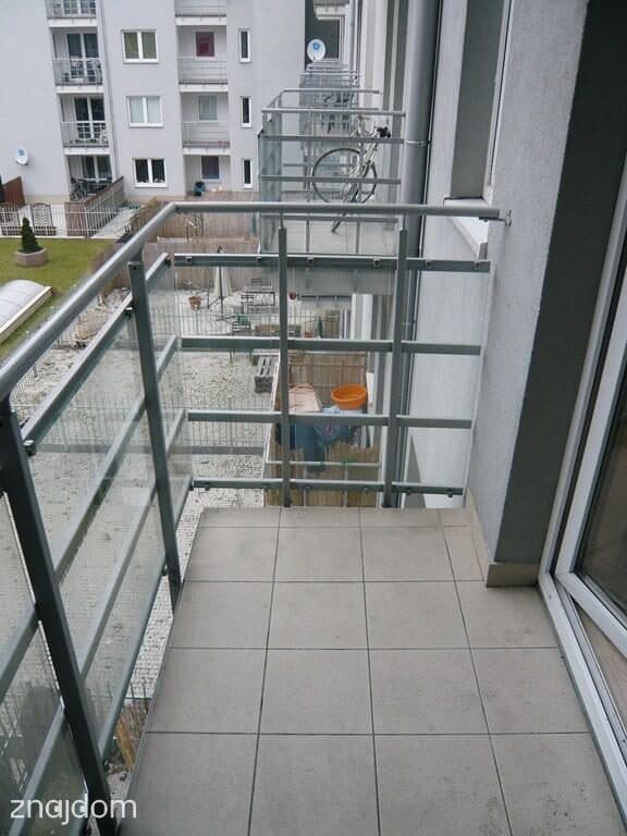 Ustawna kawalerka | meble | balkon | winda - zdjęcie 9