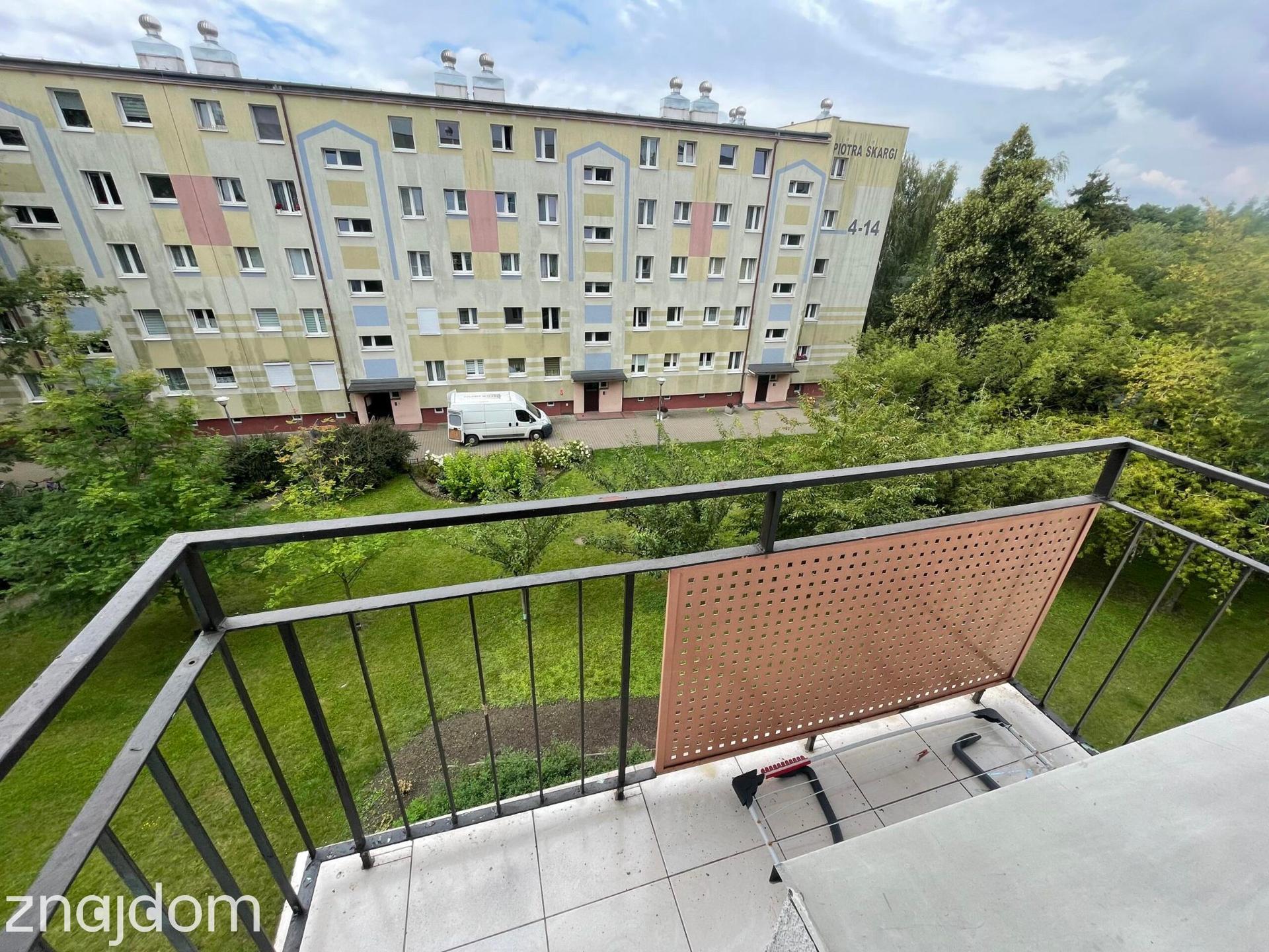 Dwa niezależne pokoje | balkon | piwnica | niski blok | Górczyn - zdjęcie 10