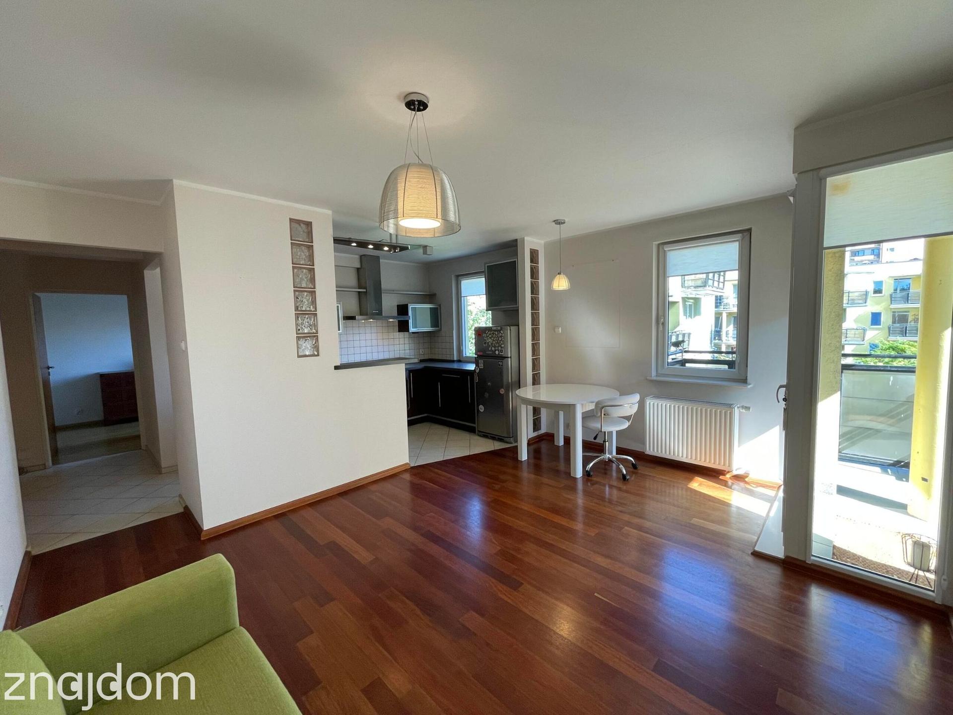 Przestronne 3 pokoje | balkon | dwa miejsca garażowe