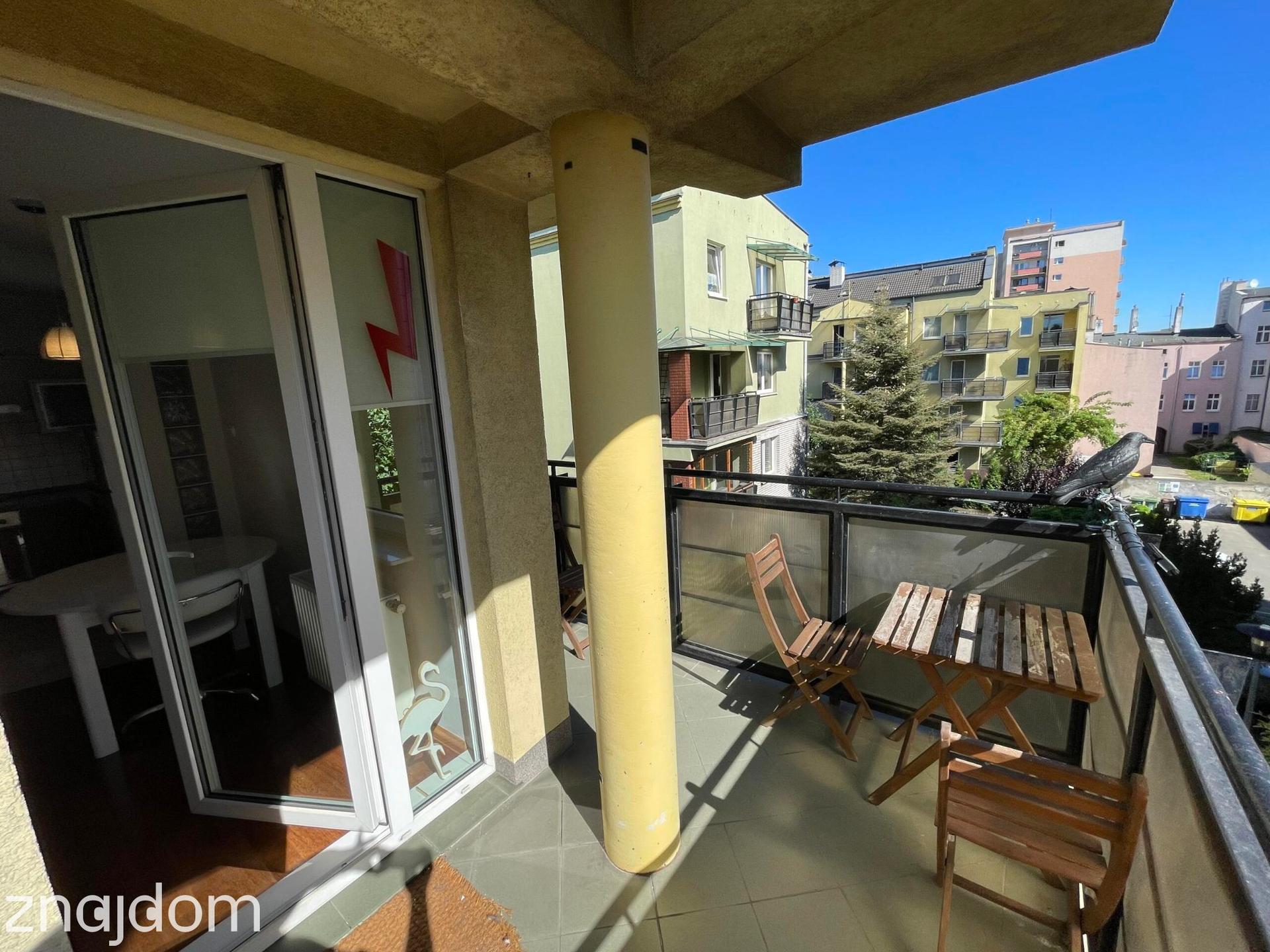 Przestronne 3 pokoje | balkon | dwa miejsca garażowe - zdjęcie 8