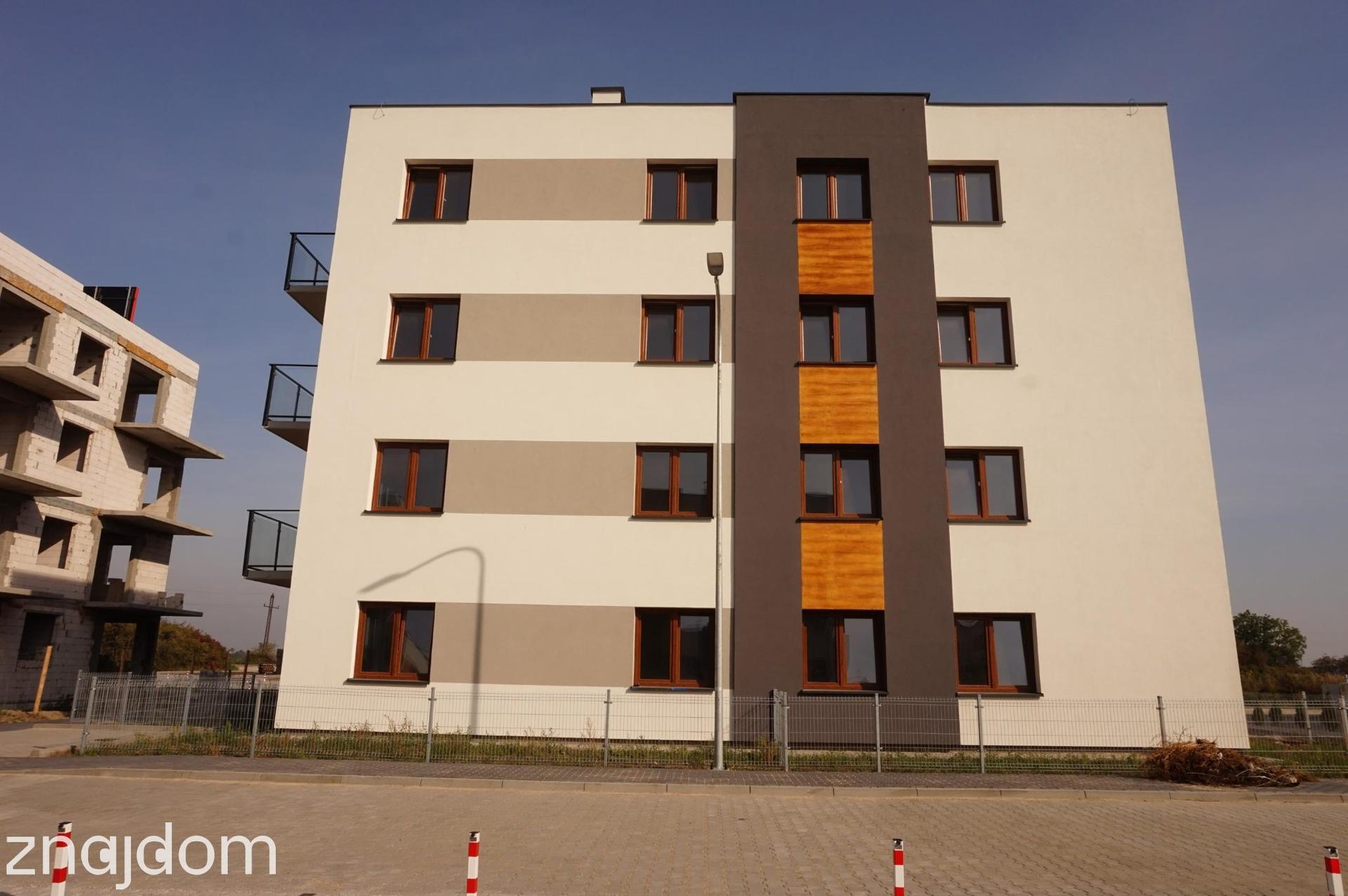 3 pokoje | balkon | miejsce parkingowe - ostatni lokal - zdjęcie 2