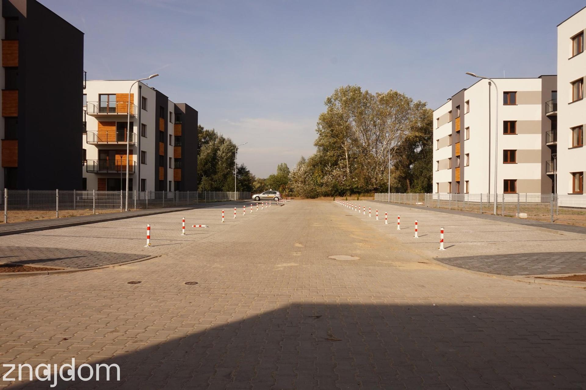 3 pokoje | balkon | miejsce parkingowe - ostatni lokal - zdjęcie 4