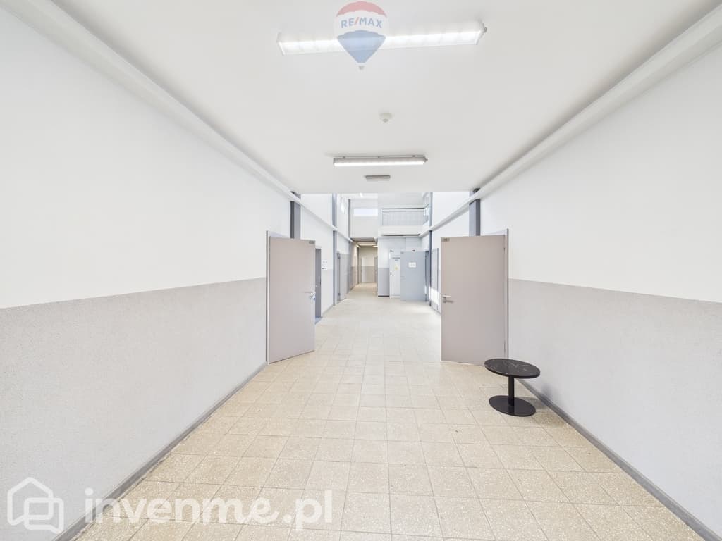 Biuro 23,4 m² z windą i parkingiem – Rybnik