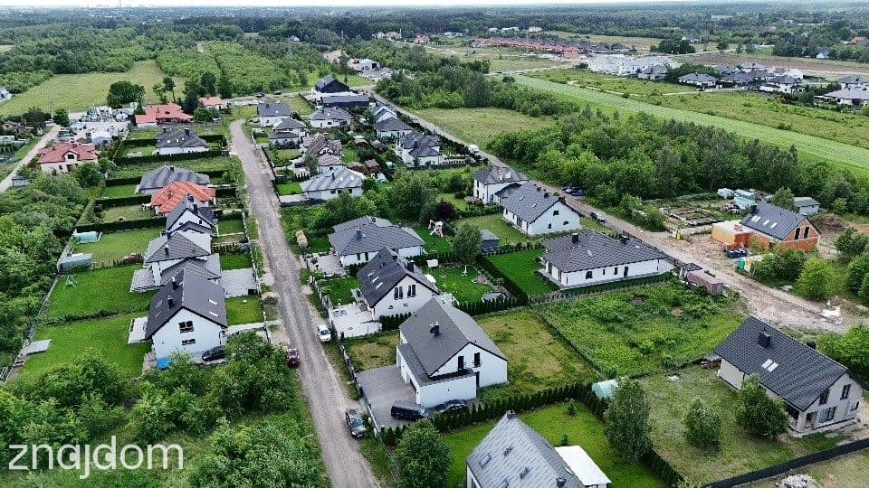 Nowoczesny dom wolnostojący pod Warszawą - zdjęcie 4