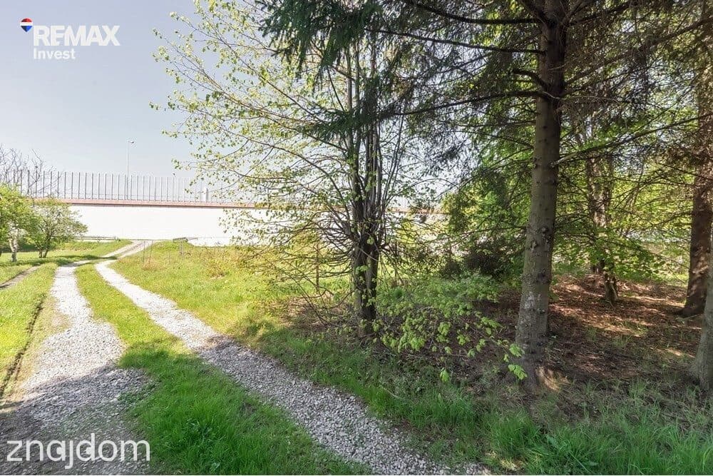 Dom lub biuro z dużym ogrodem w centrum Komorowic - zdjęcie 6