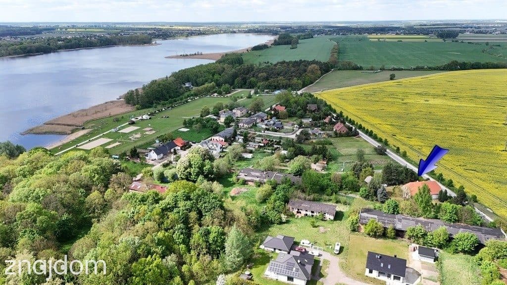 Działka zabudowana starą szkołą|jez.Niepruszewskie - zdjęcie 2