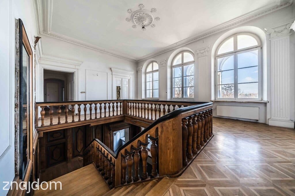 PAŁAC NAD JEZIOREM | 4 HA | GOTOWY DO ARANŻACJI - zdjęcie 13