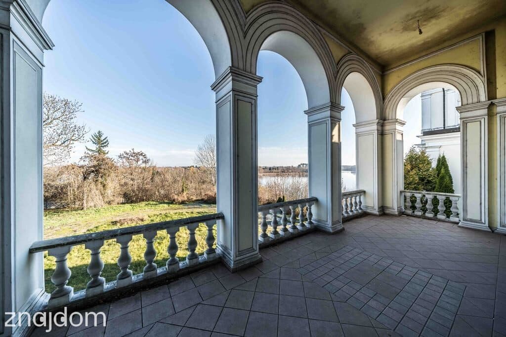 PAŁAC NAD JEZIOREM | 4 HA | GOTOWY DO ARANŻACJI - zdjęcie 6