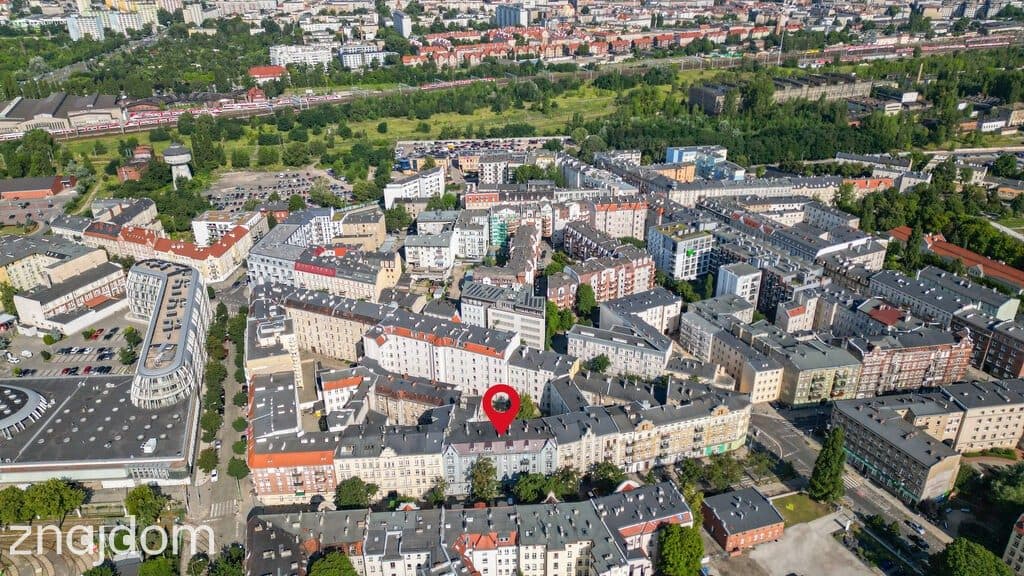 Duża kamienica w centrum Poznania 38 lokali - zdjęcie 2