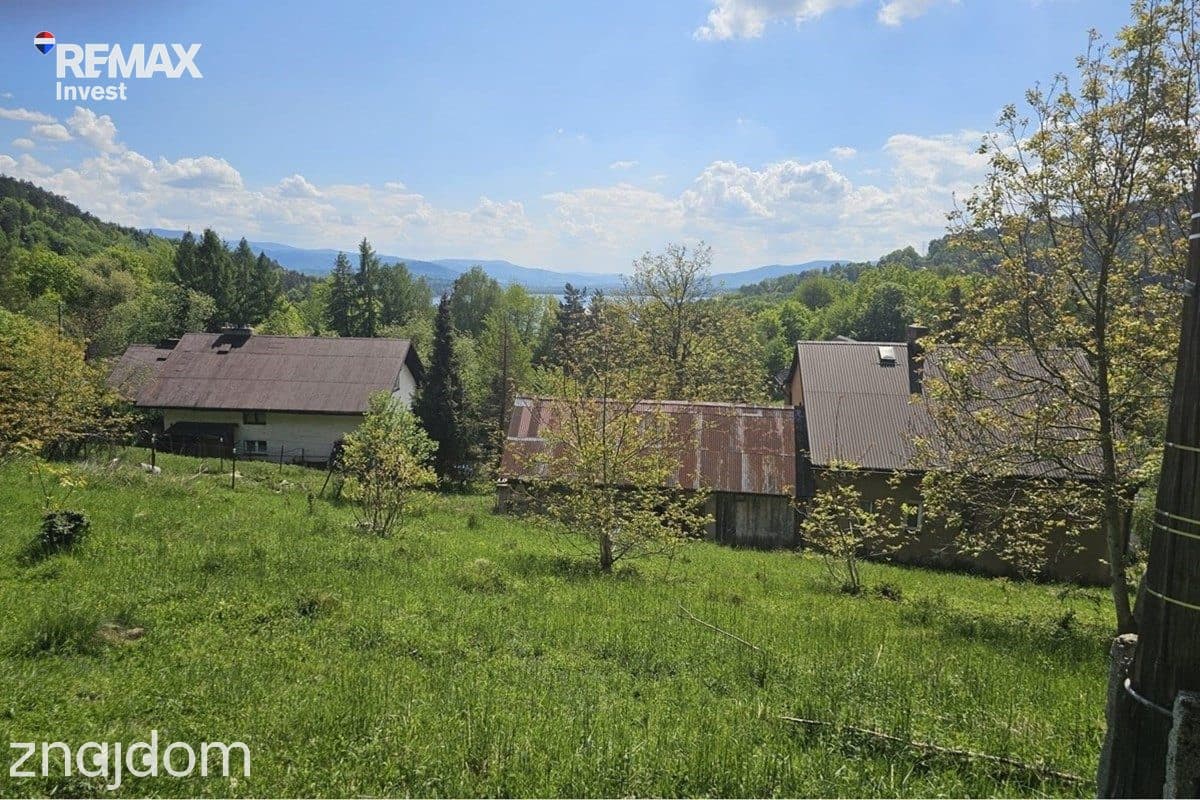 Dom w Tresnej z dużą działką 6 421 m² - zdjęcie 2