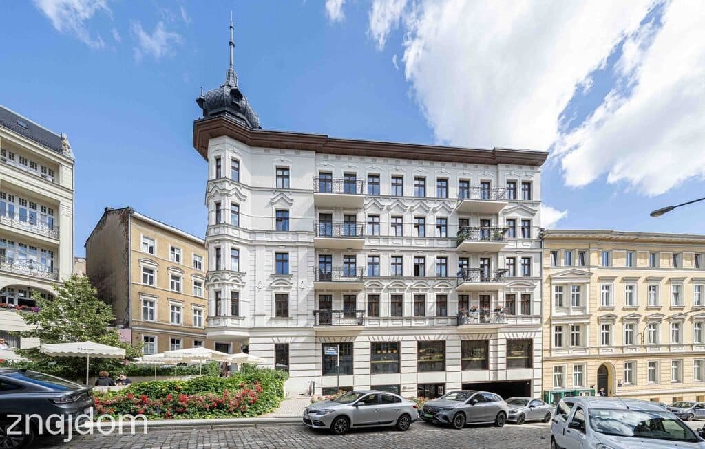 Apartament w "Żelazku", dwa balkony, m.postojowe