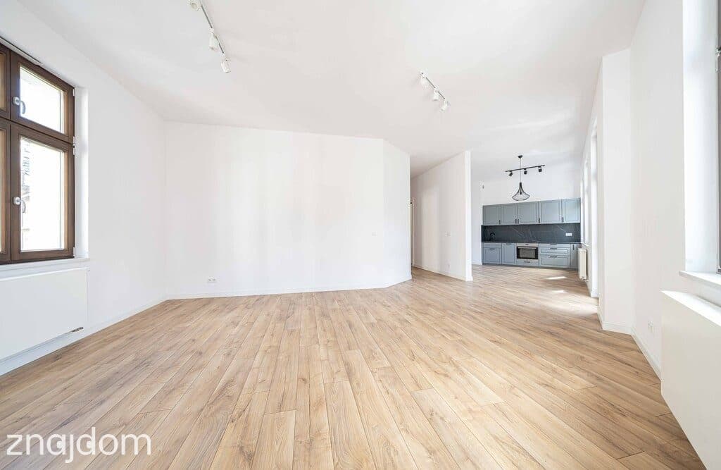 Apartament w "Żelazku", dwa balkony, m.postojowe - zdjęcie 10