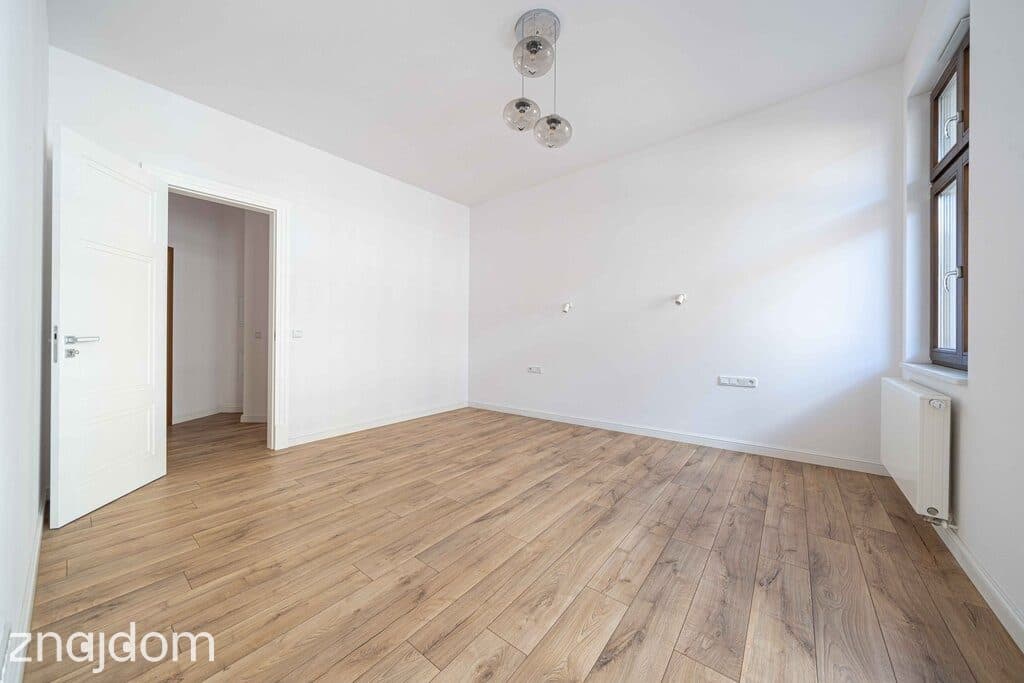 Apartament w "Żelazku", dwa balkony, m.postojowe - zdjęcie 11