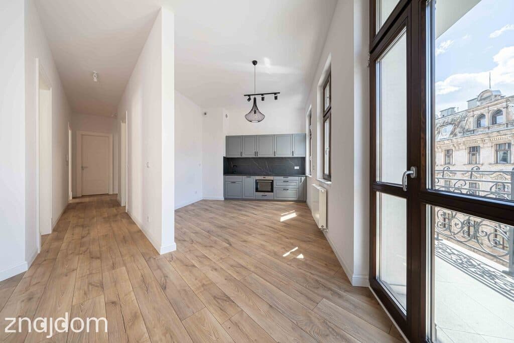 Apartament w "Żelazku", dwa balkony, m.postojowe - zdjęcie 5