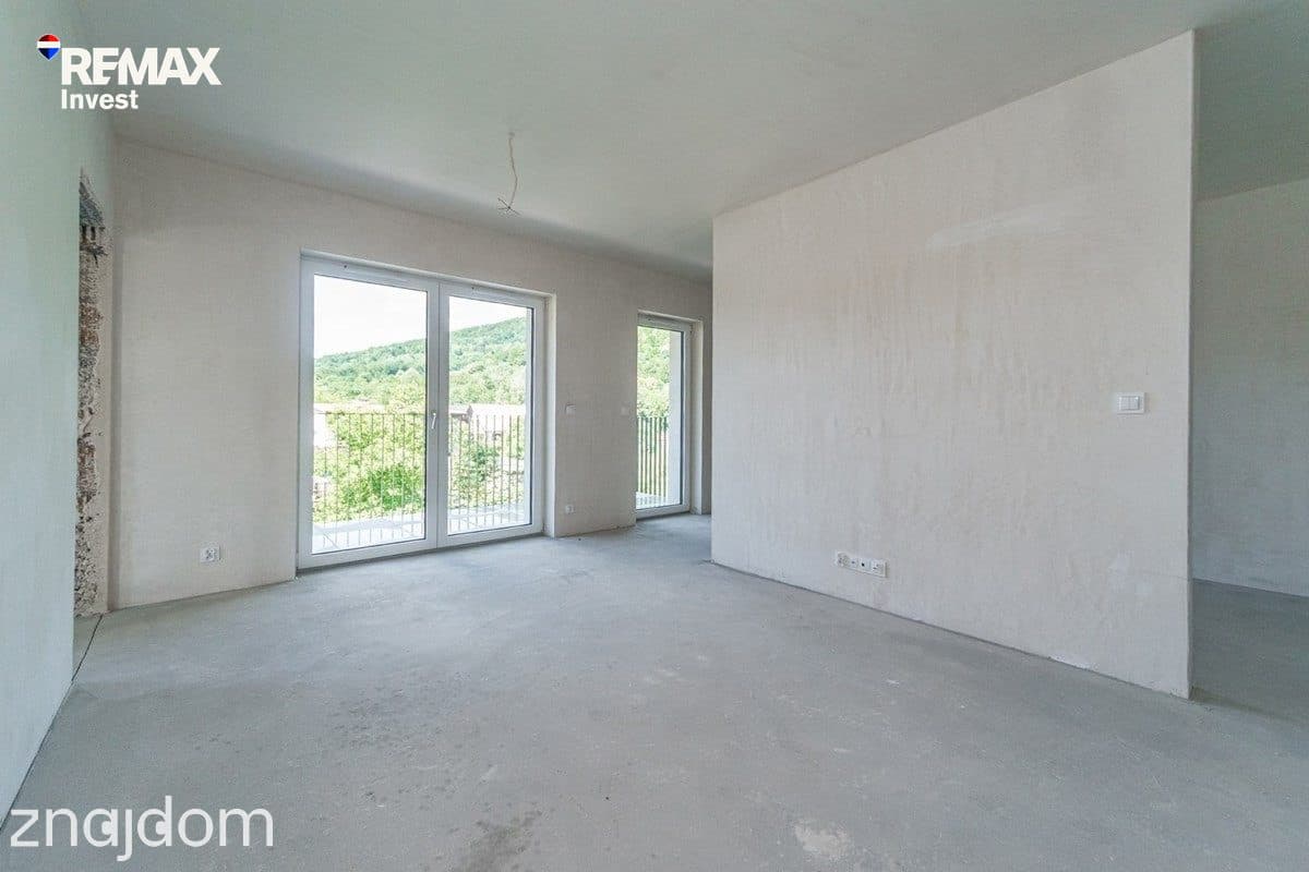 Duże mieszkanie z dwoma balkonami - zdjęcie 6