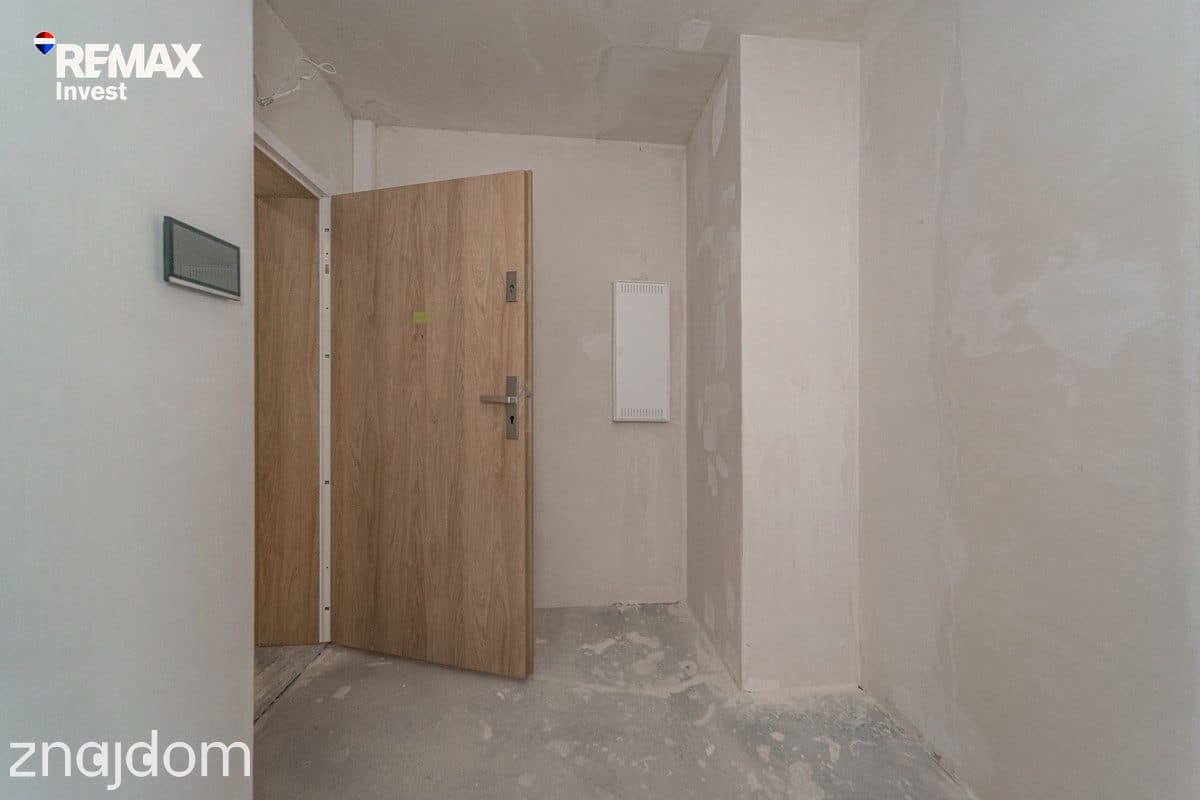 Duże mieszkanie z antresolą i balkonem - zdjęcie 6