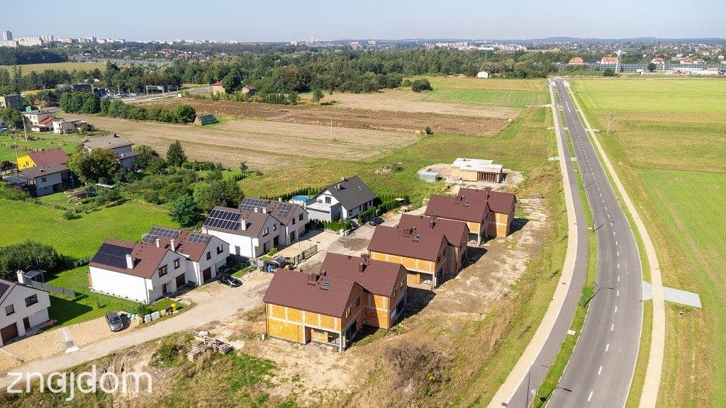 Dom w Urbanowicach. Kupujący nie płaci prowizji. - zdjęcie 21