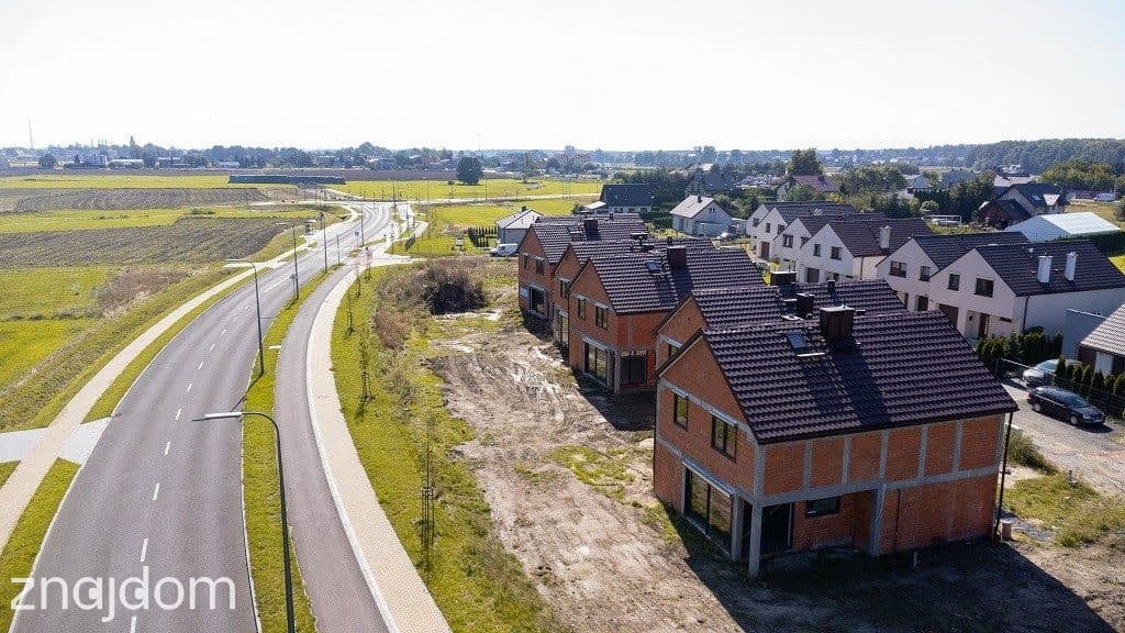 Dom w Urbanowicach. Kupujący nie płaci prowizji. - zdjęcie 23