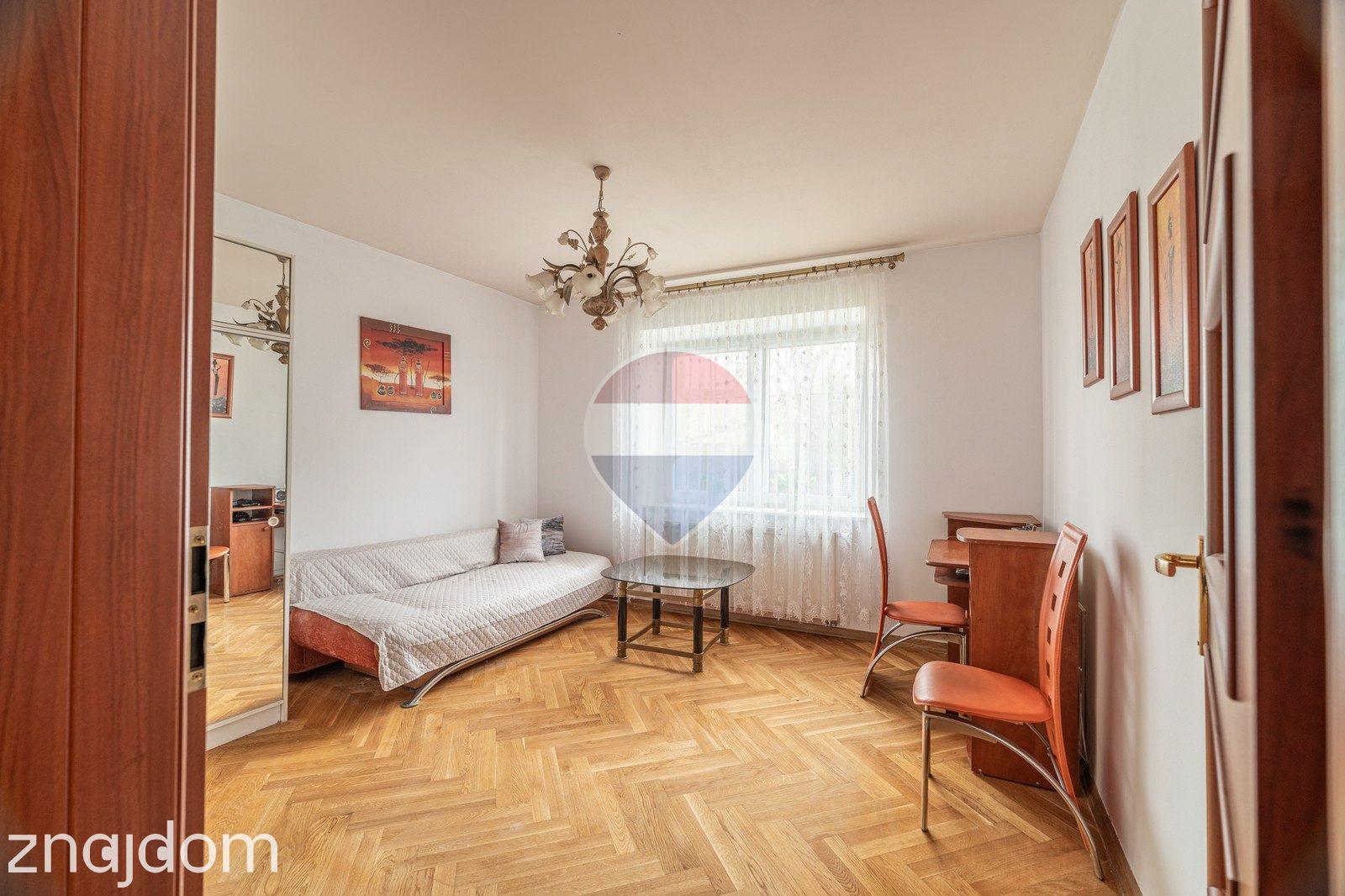 Dom z domkiem gościnnym i ogrodem Radom Staroopatowska - zdjęcie 13