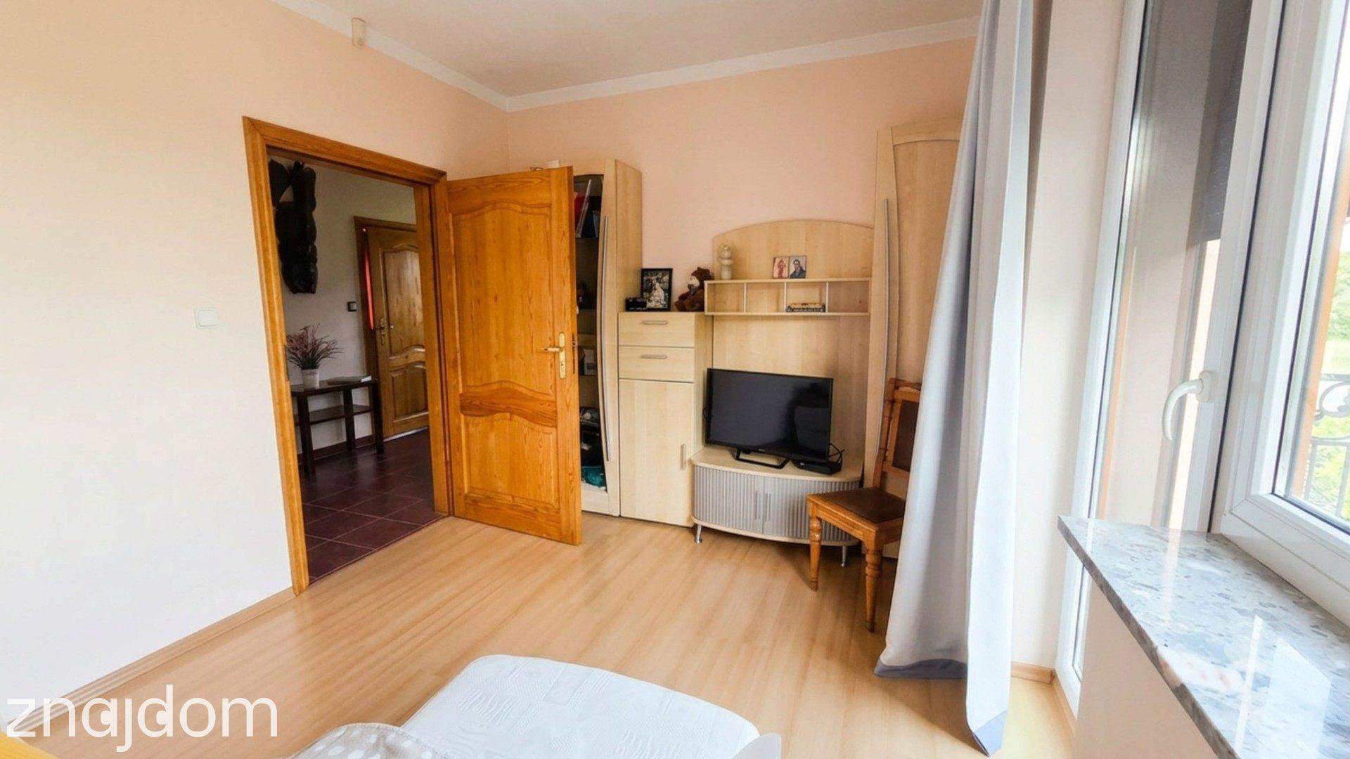 Przestronny dom z dużym ogrodem k/Wałcza - zdjęcie 10