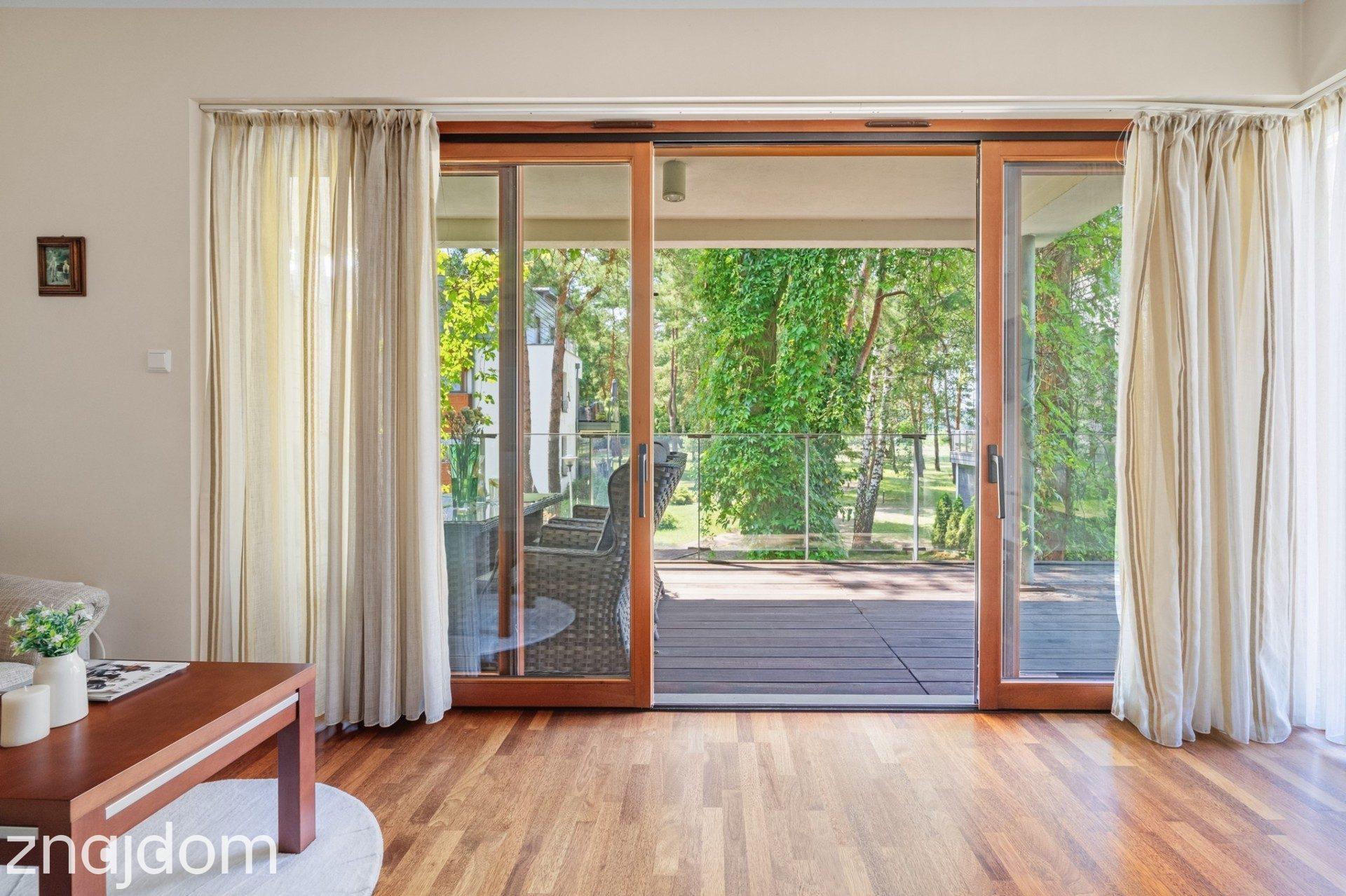 Apartament z dużym tarasem nad Zalewem Zegrzyńskim