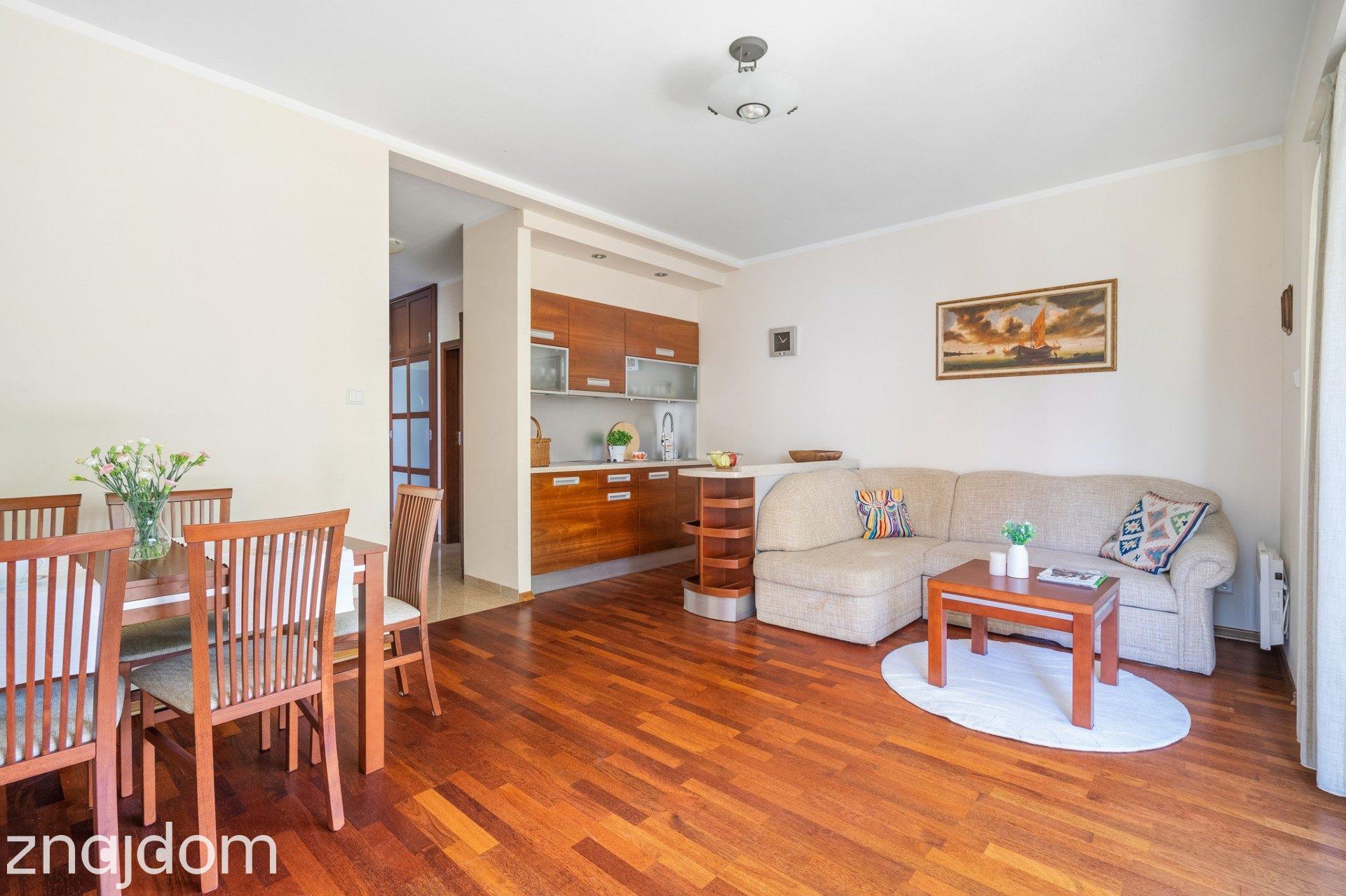 Apartament z dużym tarasem nad Zalewem Zegrzyńskim - zdjęcie 8