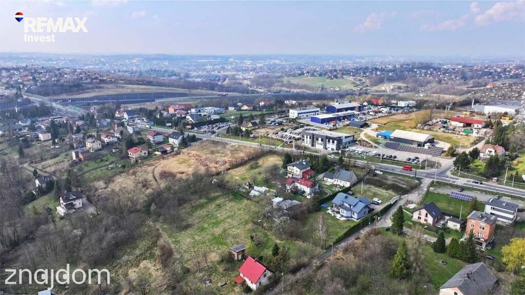 Przy głównej drodze, gotowy parking - zdjęcie 15