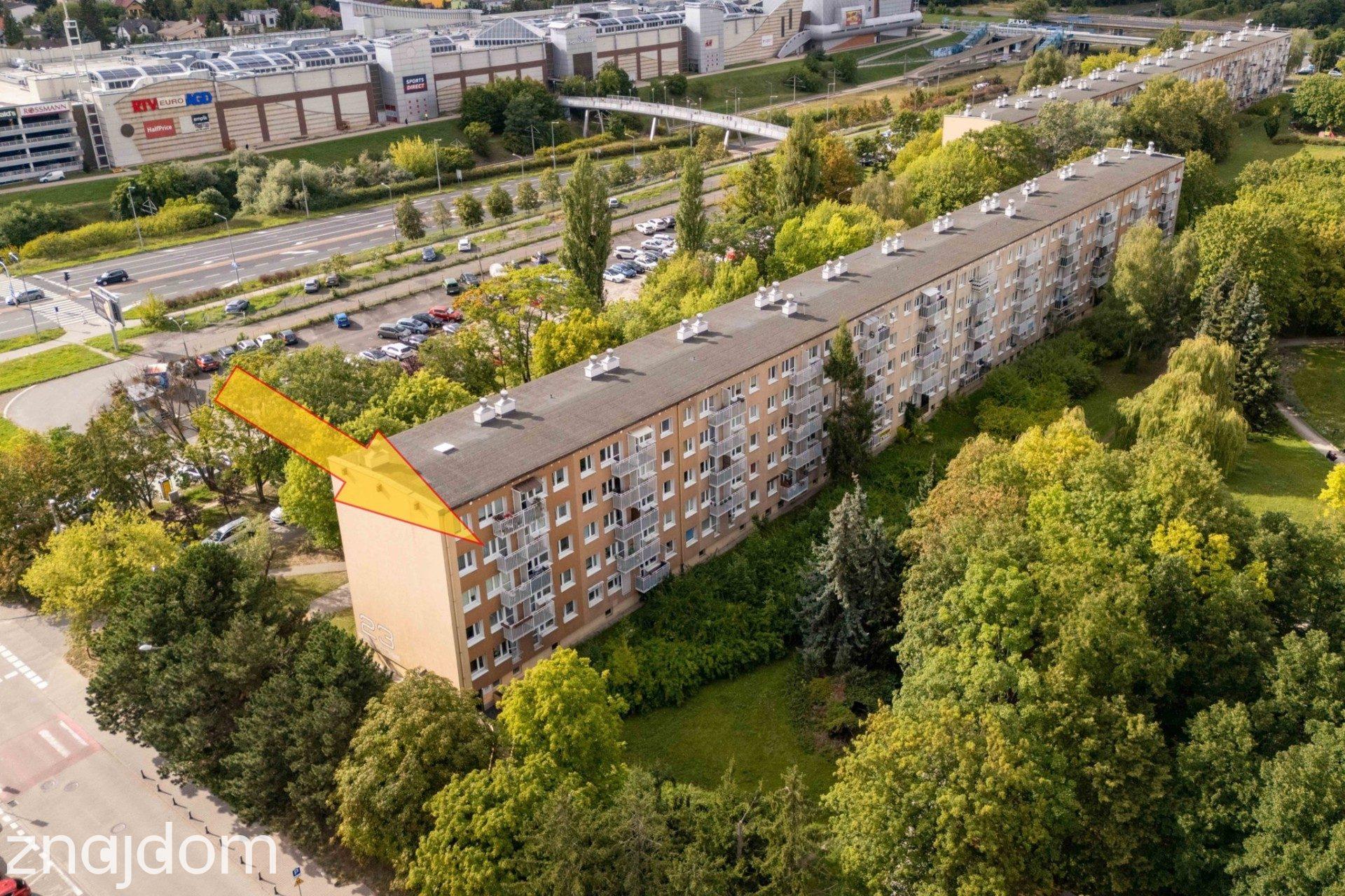 Przy Galerii Plaza, bardzo zadbane, wśród zieleni - zdjęcie 3